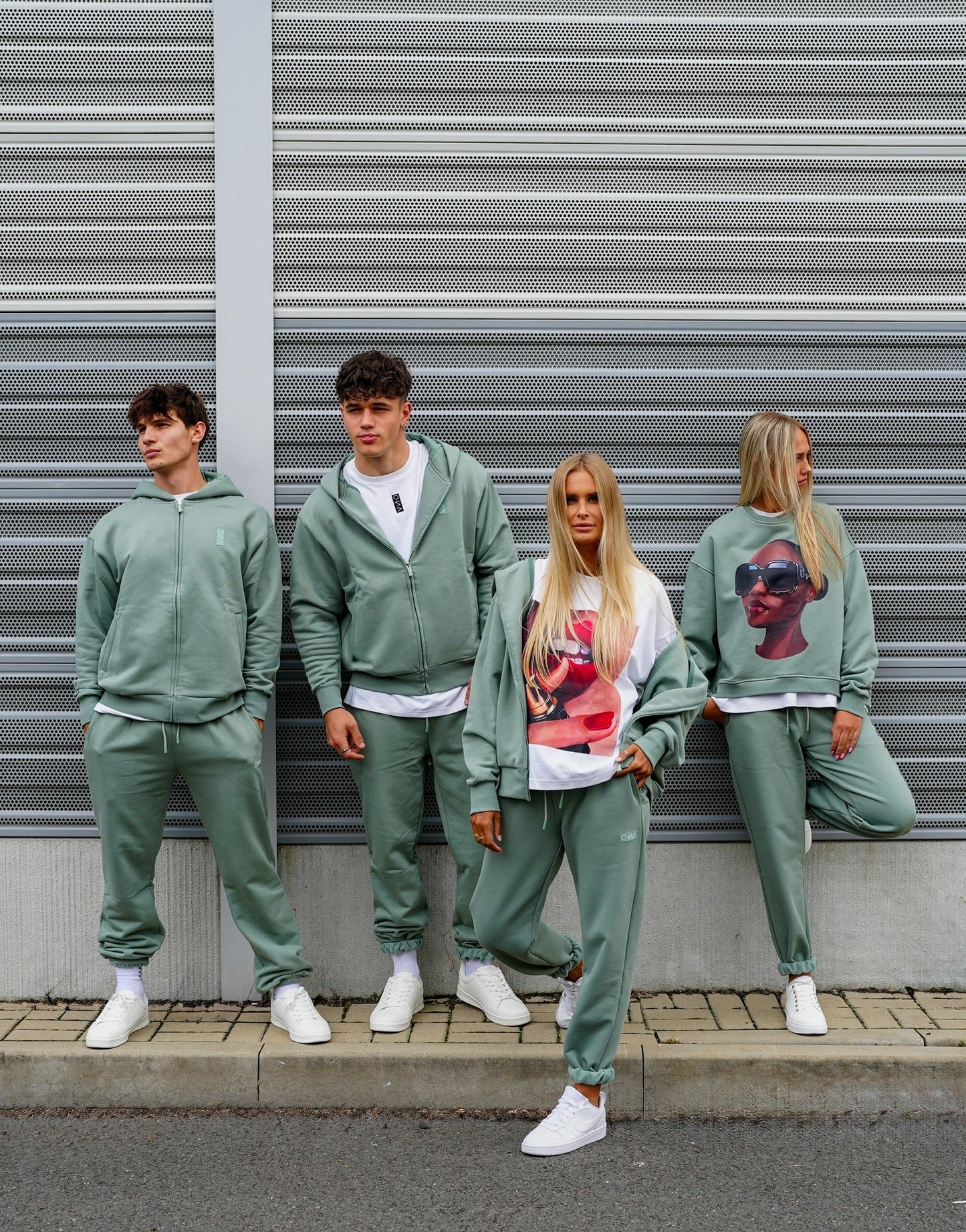 D.N.A Dámská oversize mikina GLASSES